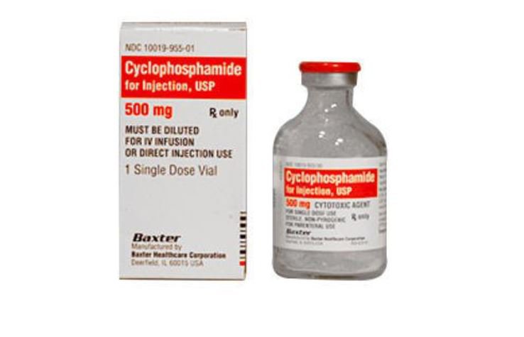 Điều trị thông thường dùng corticosteroid, có thể cyclophosphamide hoặc rituximab.